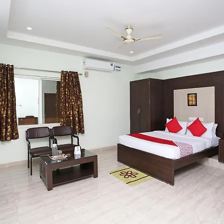 Oyo 6661 Aurum Abode